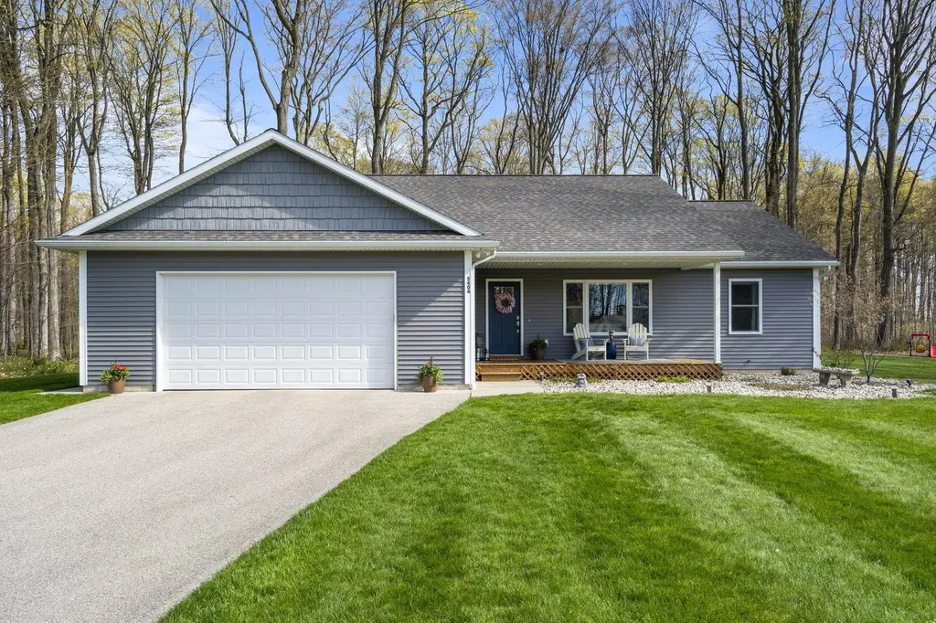 5404 Barney Road Garfield Charter Township MI 49684