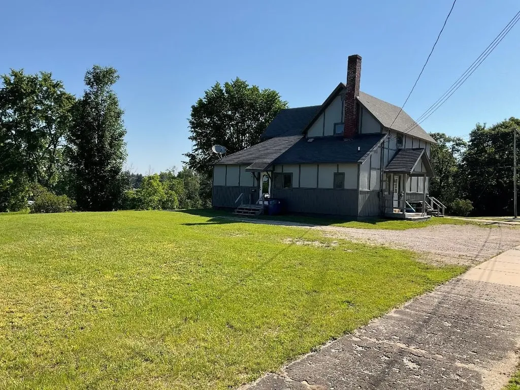 1148 S Mitchell Street Cadillac City MI 49601