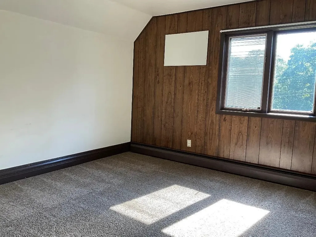 1148 S Mitchell Street Cadillac City MI 49601