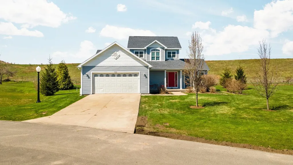 7031 Applewood Drive Charlevoix Township MI 49720