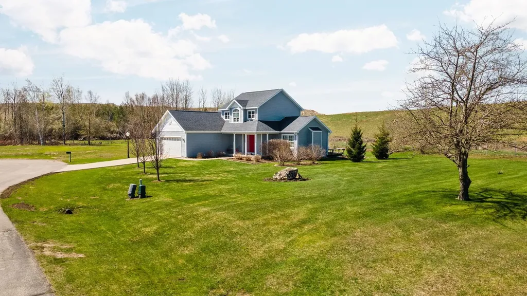 7031 Applewood Drive Charlevoix Township MI 49720