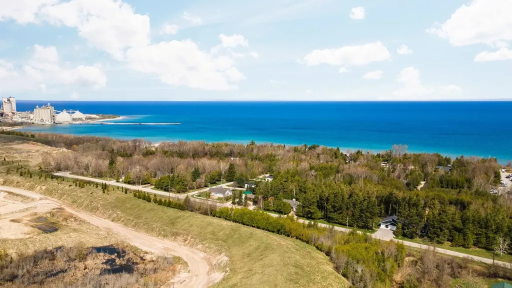 7031 Applewood Drive Charlevoix Township MI 49720