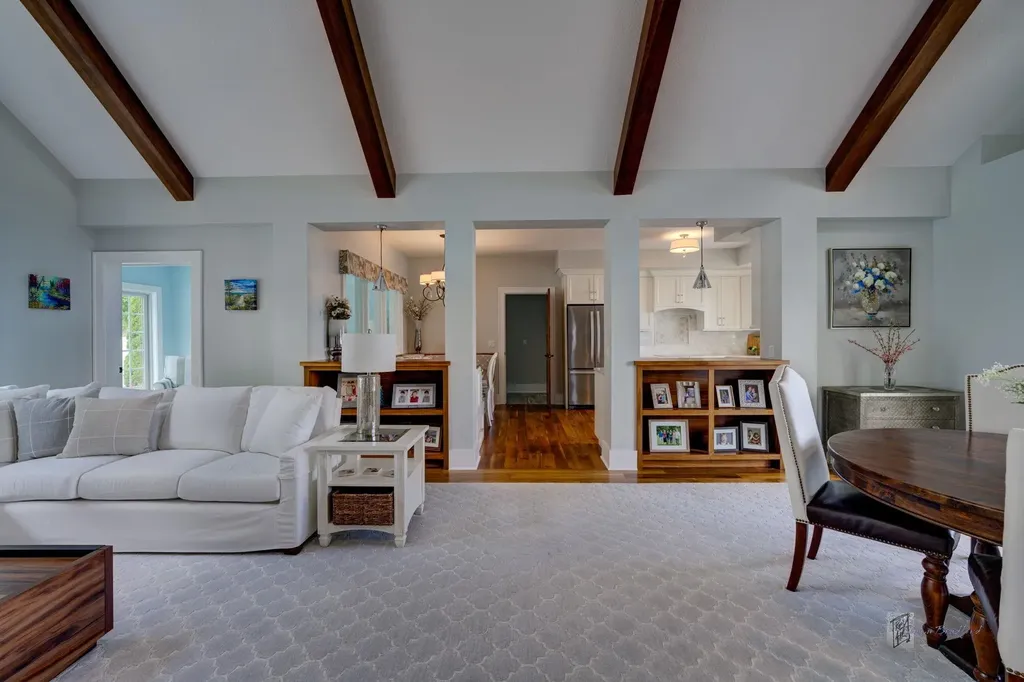 6885 E Shore Road Peninsula Township MI 49686