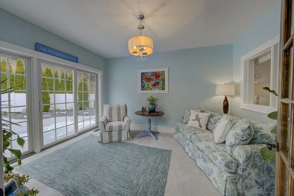 6885 E Shore Road Peninsula Township MI 49686