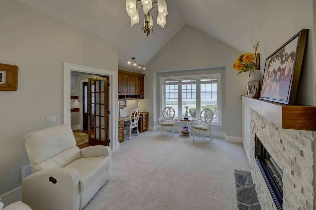 6885 E Shore Road Peninsula Township MI 49686
