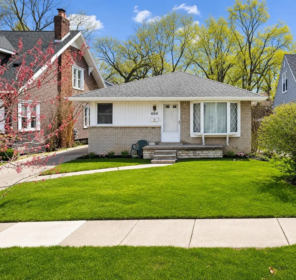 604 Lockwood Road Royal Oak Charter Township MI 48067