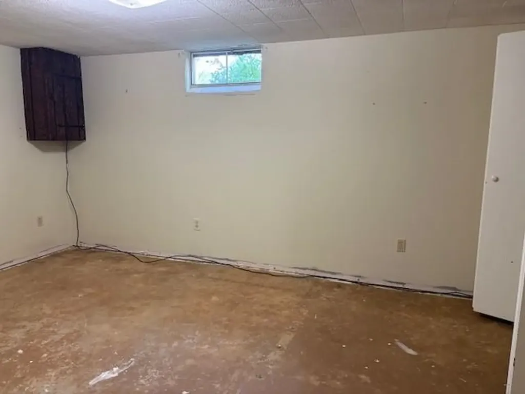 314 S Essex Kalkaska Township MI 49646