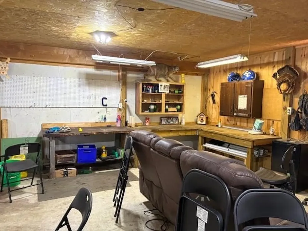 314 S Essex Kalkaska Township MI 49646