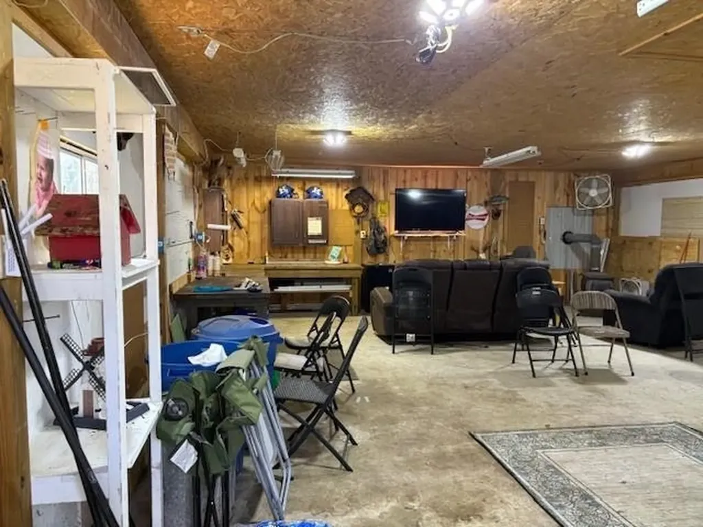 314 S Essex Kalkaska Township MI 49646