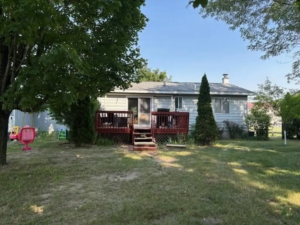 314 S Essex Kalkaska Township MI 49646