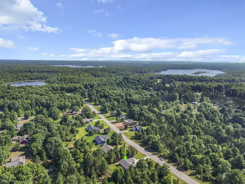 1906 Old Cabin Drive Green Lake Township MI 49643