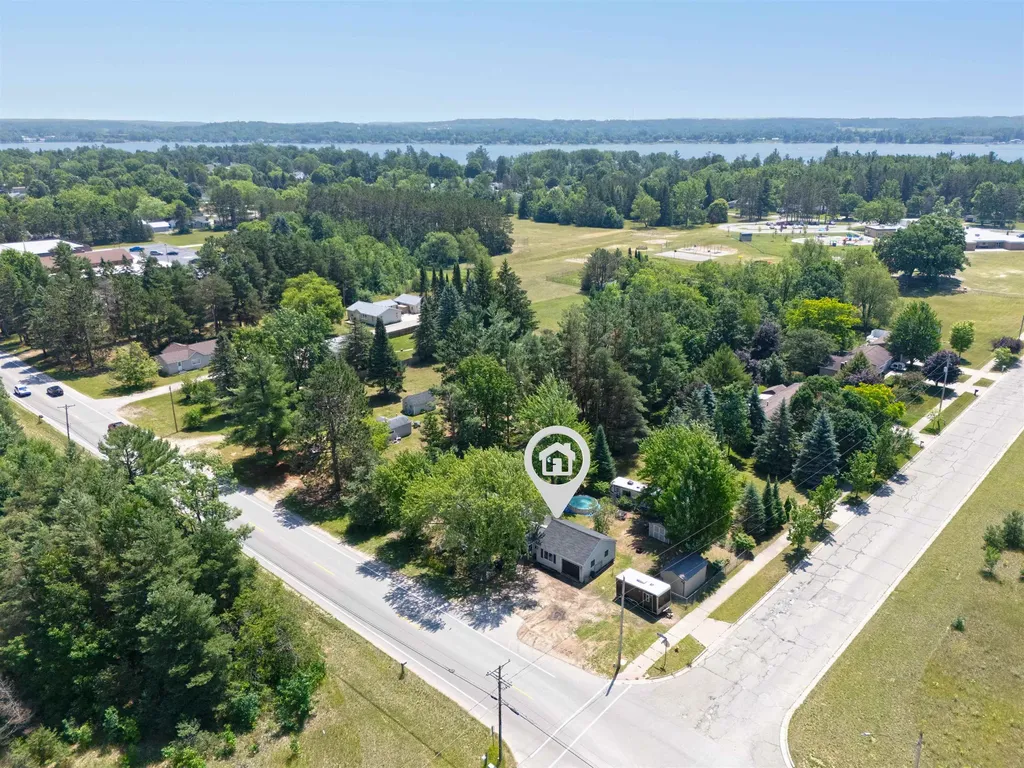 1723 W Division Street Cadillac City MI 49601