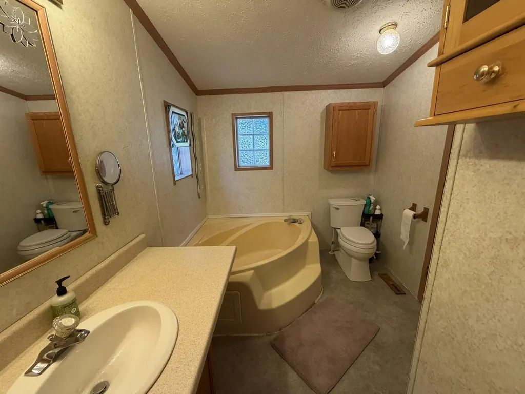 6280 W Broadway Street Caldwell Township MI 49651
