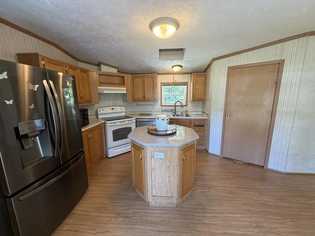 6280 W Broadway Street Caldwell Township MI 49651