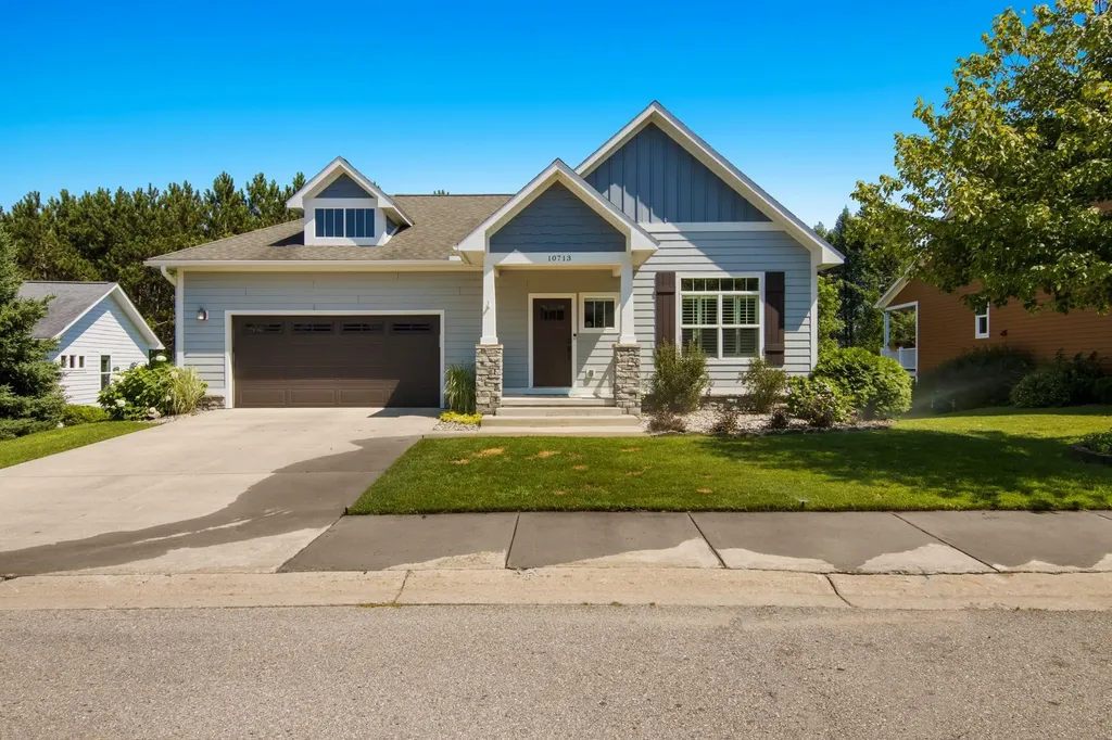 10713 Shrewbury Street Traverse City City MI 49684