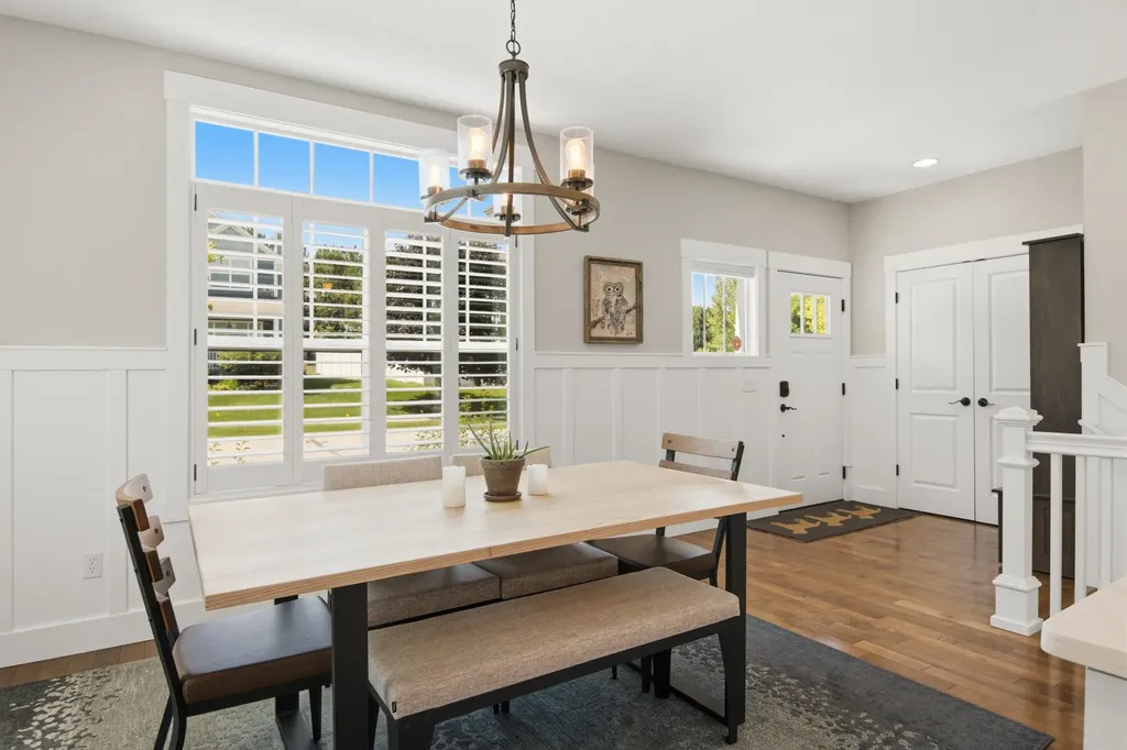 10713 Shrewbury Street Traverse City City MI 49684