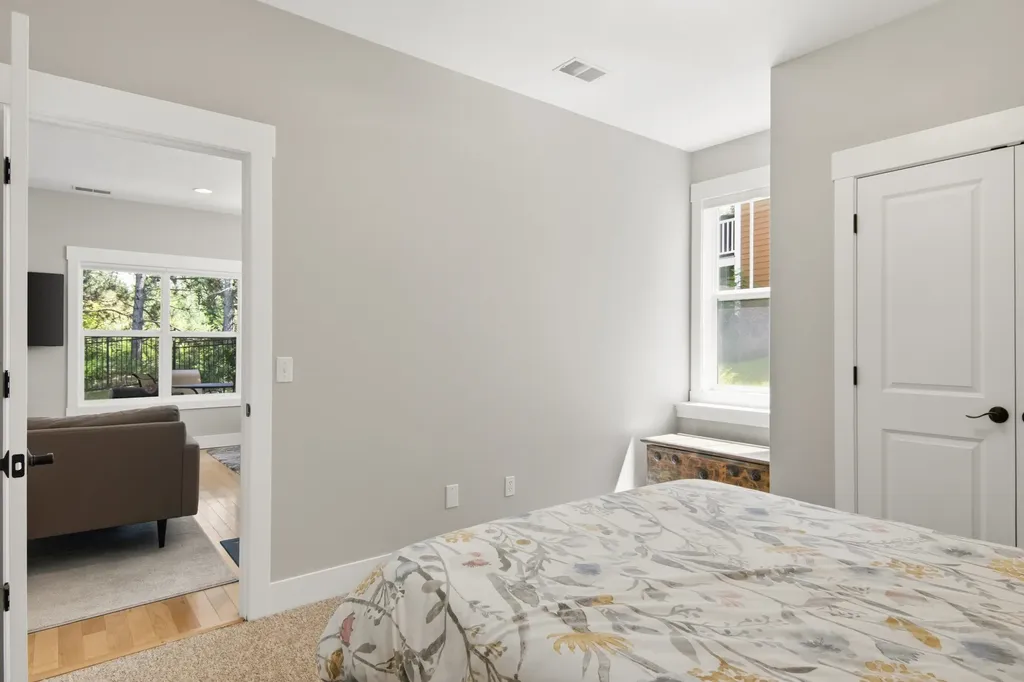 10713 Shrewbury Street Traverse City City MI 49684