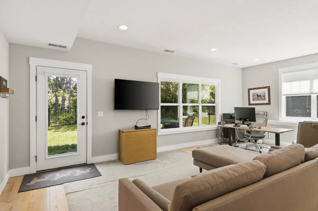 10713 Shrewbury Street Traverse City City MI 49684