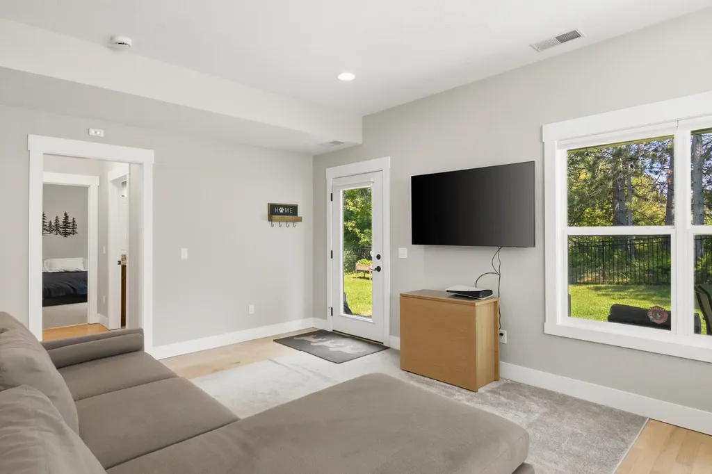10713 Shrewbury Street Traverse City City MI 49684