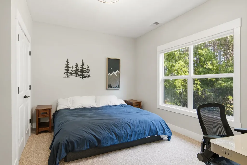 10713 Shrewbury Street Traverse City City MI 49684