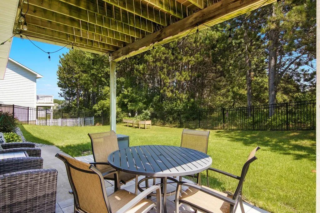 10713 Shrewbury Street Traverse City City MI 49684
