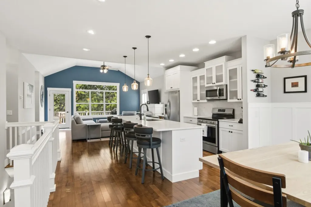 10713 Shrewbury Street Traverse City City MI 49684