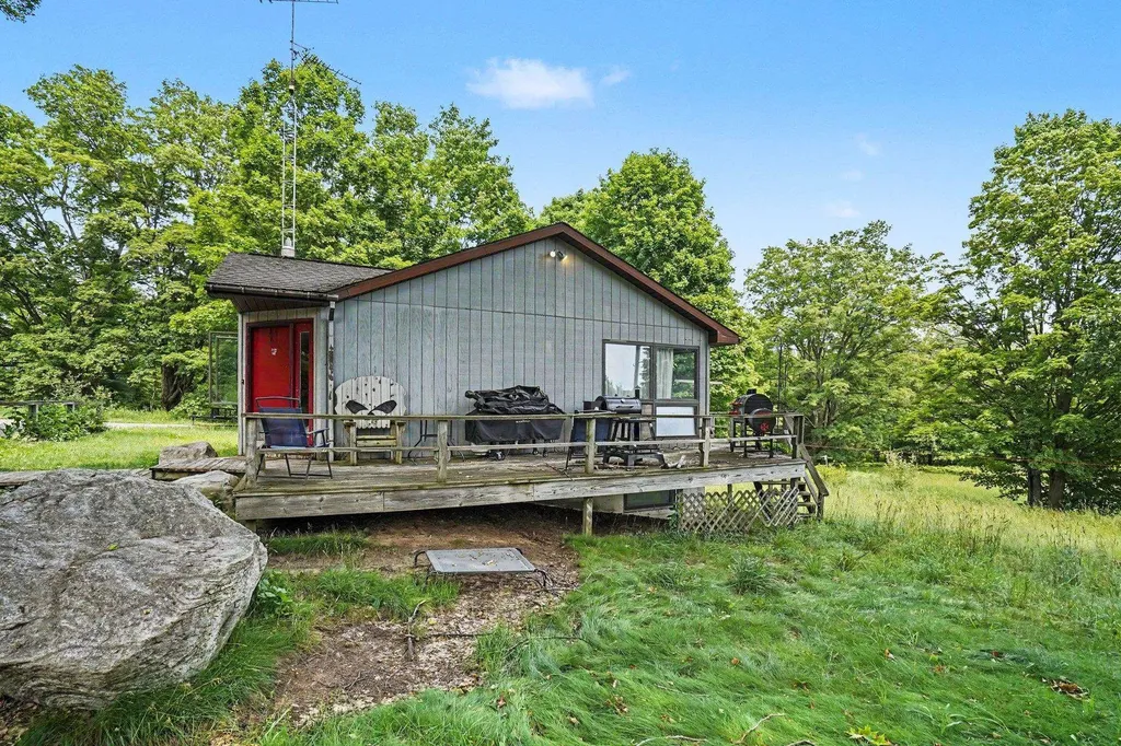 5560 Demerly Road Joyfield Township MI 49616