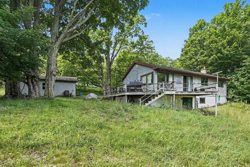 5560 Demerly Road Joyfield Township MI 49616