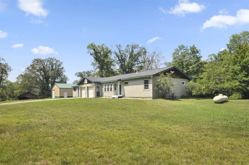 6838 Williams Trail Beaver Creek Township MI 49738