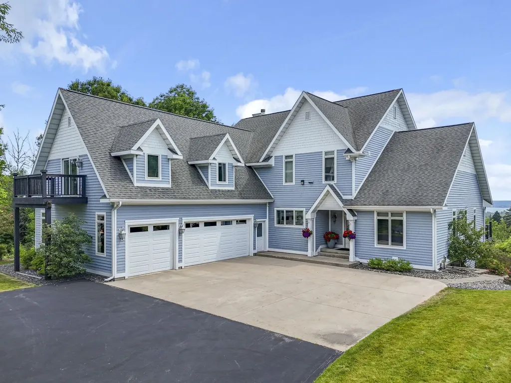 5062 Grayhawk Boulevard Garfield Charter Township MI 49684
