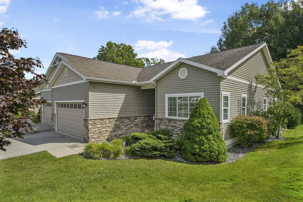 2130 Chelsea Lane Garfield Charter Township MI 49685