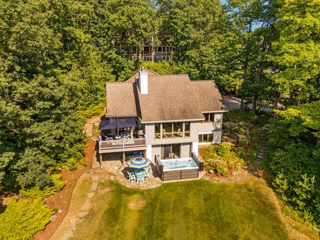 422 Timber Crest Drive Traverse City City MI 49686