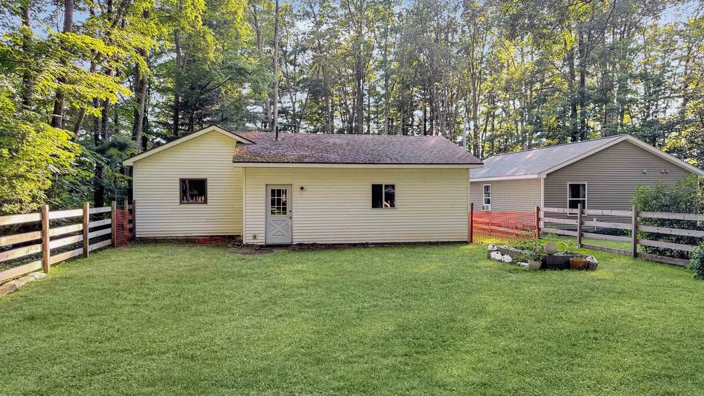 2599 Pleasant Lake Shore Drive Selma Township MI 49601