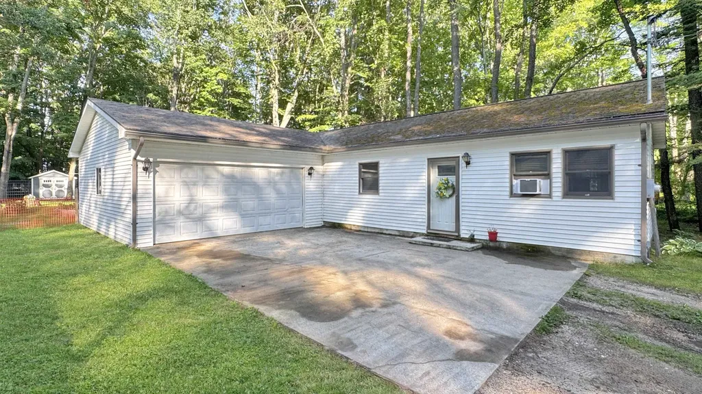 2599 Pleasant Lake Shore Drive Selma Township MI 49601