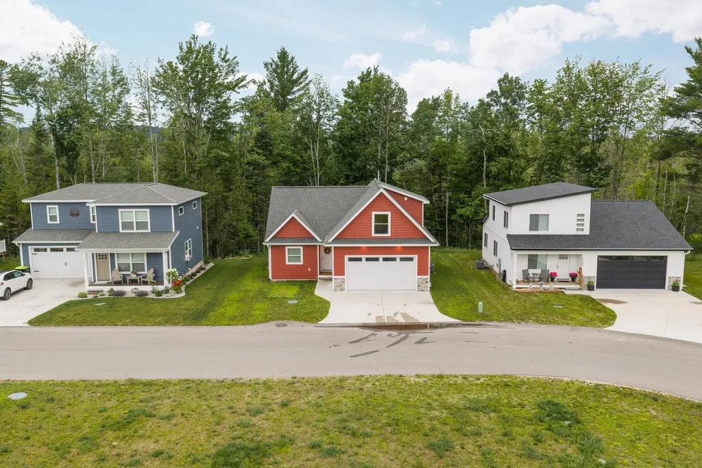 9232 S Flaska Drive Solon Township MI 49621