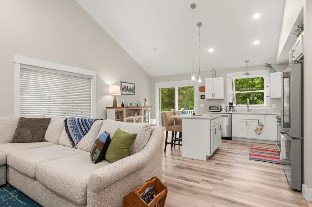 9232 S Flaska Drive Solon Township MI 49621
