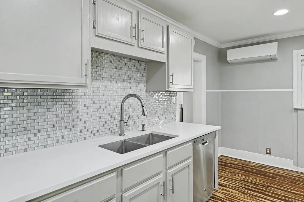 1006 Lincoln Street Traverse City City MI 49686