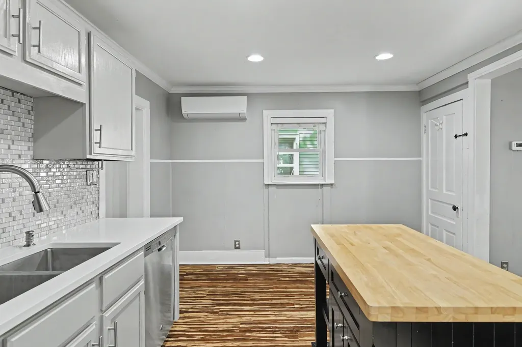 1006 Lincoln Street Traverse City City MI 49686