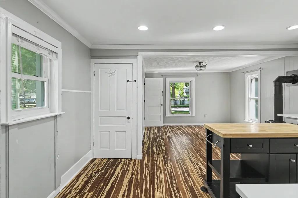 1006 Lincoln Street Traverse City City MI 49686