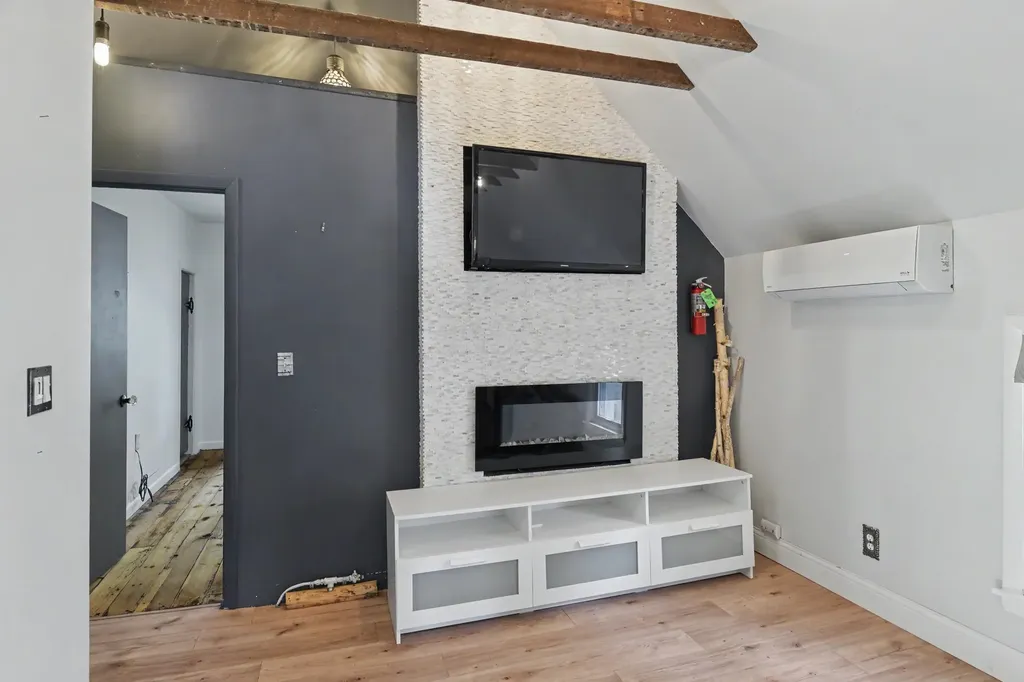 1006 Lincoln Street Traverse City City MI 49686