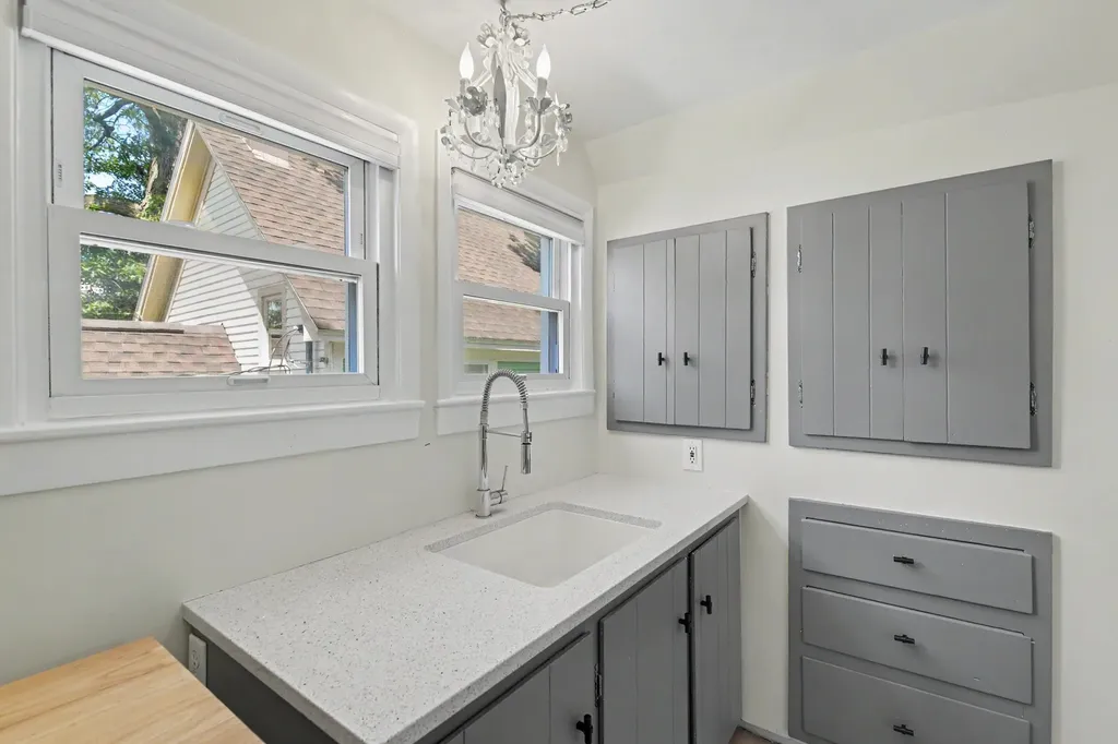 1006 Lincoln Street Traverse City City MI 49686
