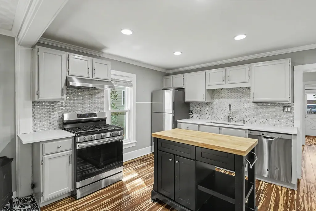 1006 Lincoln Street Traverse City City MI 49686