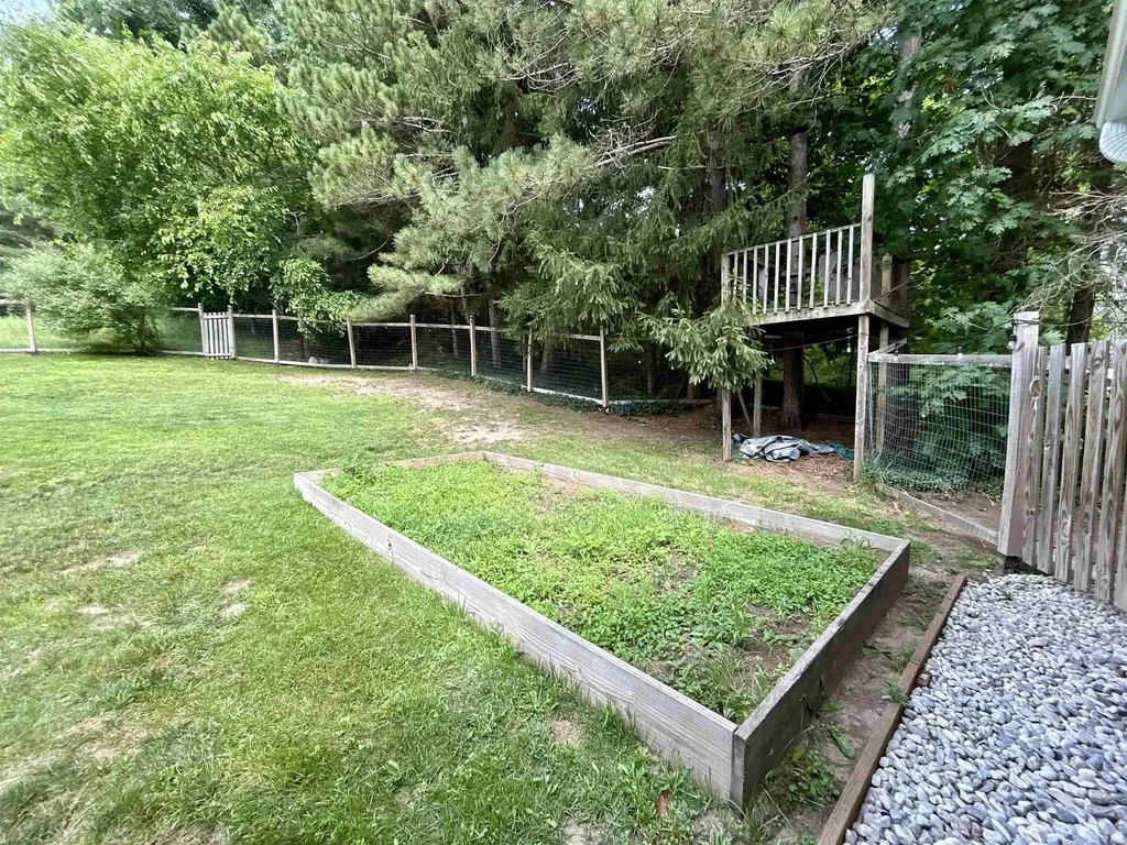 8408 S Schomberg Road Solon Township MI 49621