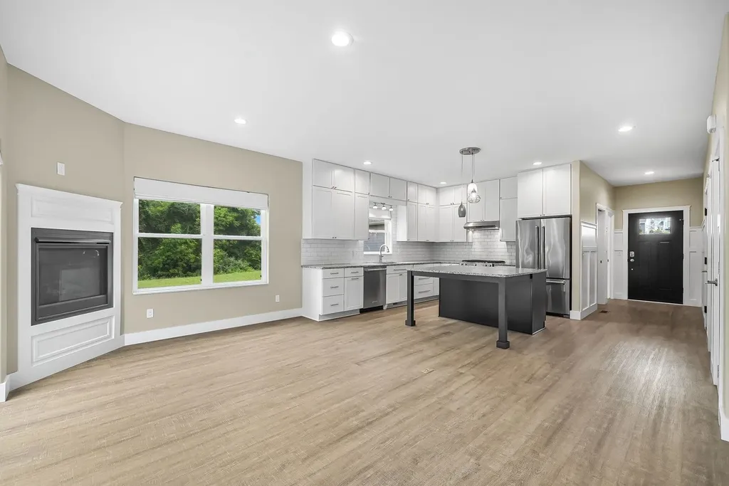 4094 Windward Way Acme Township MI 49690
