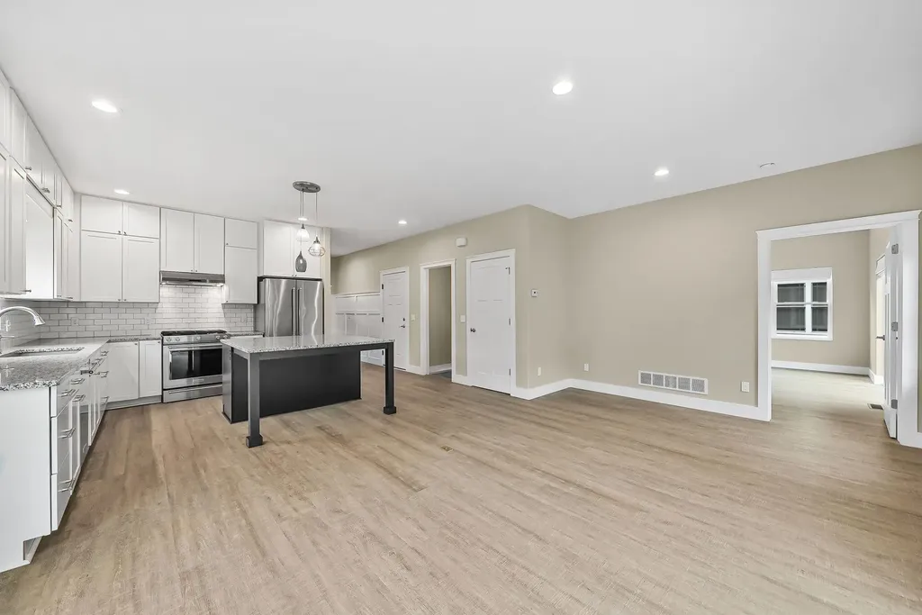 4094 Windward Way Acme Township MI 49690
