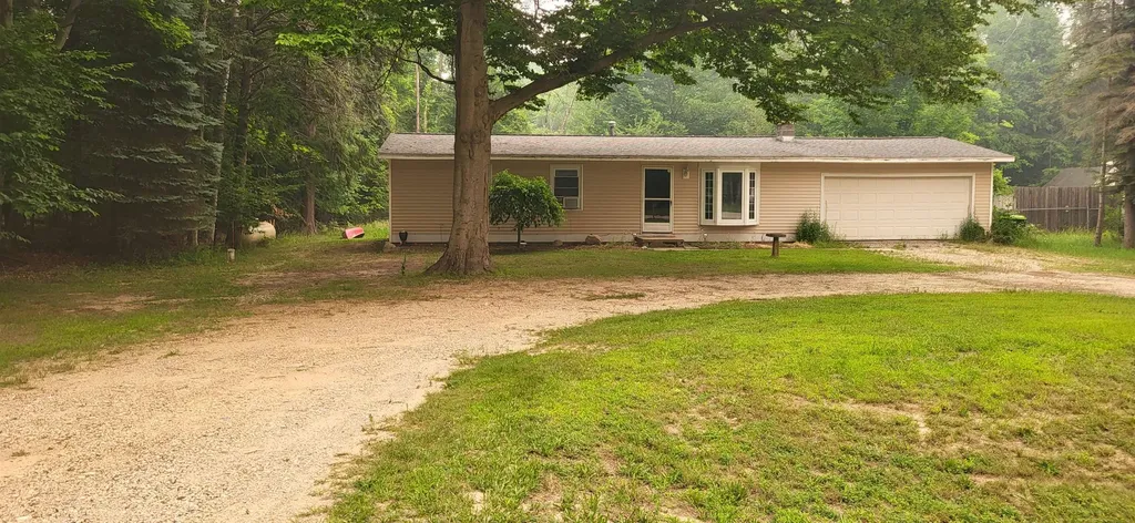 1988 N Us31 Torch Lake Township MI 49648