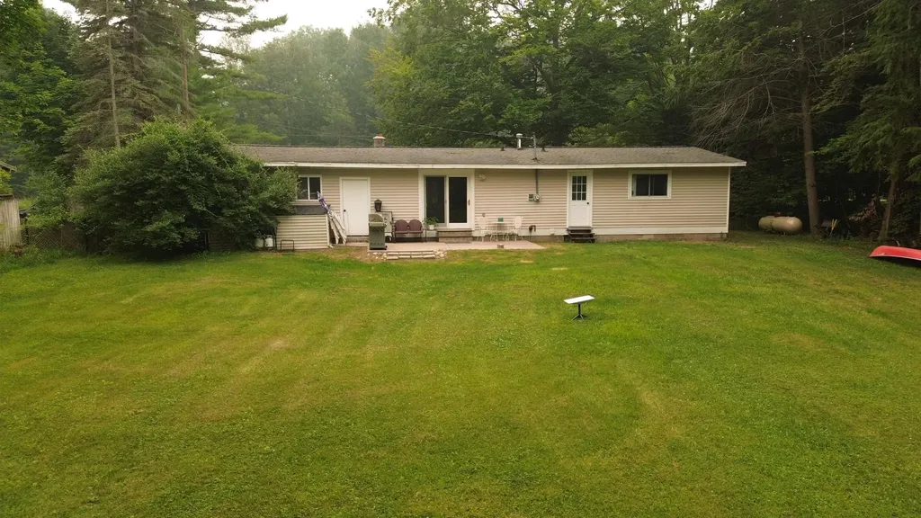 1988 N Us31 Torch Lake Township MI 49648