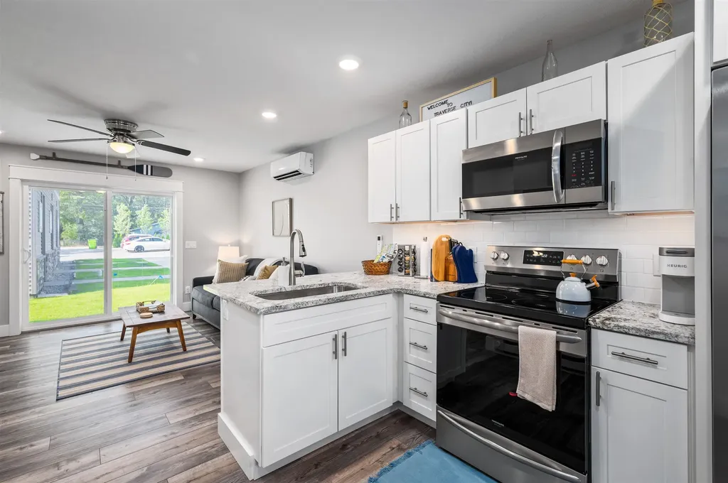 1141 E Eighth Street Traverse City City MI 49686