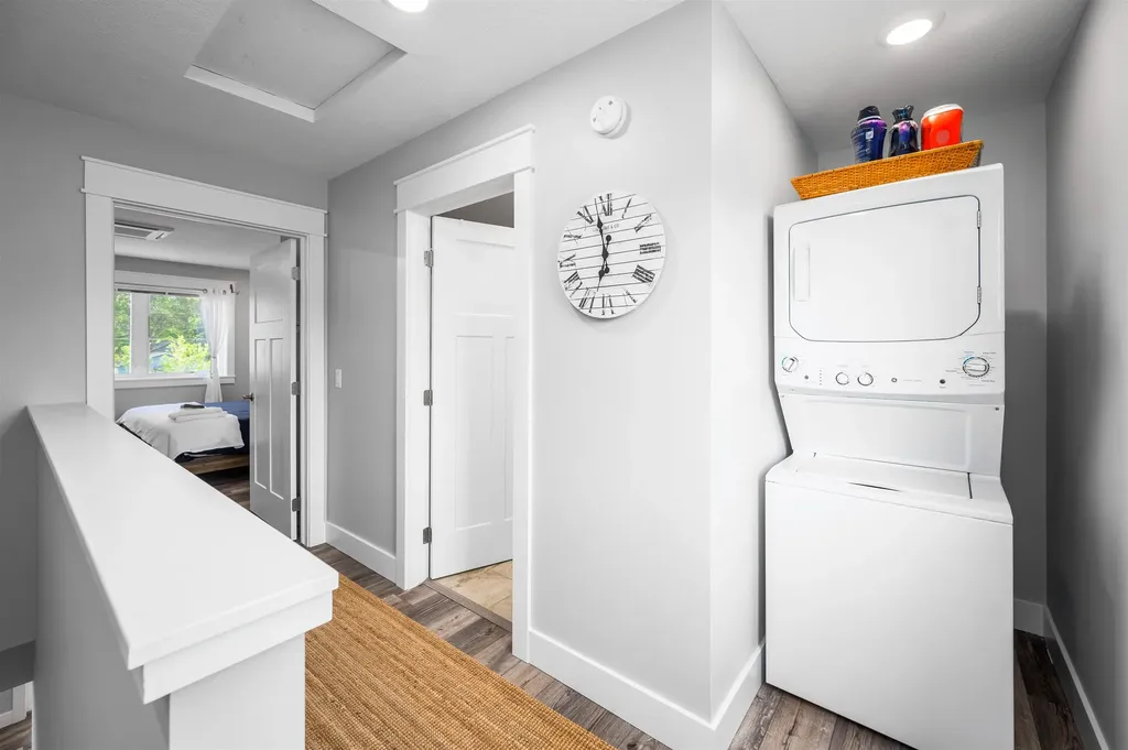 1141 E Eighth Street Traverse City City MI 49686