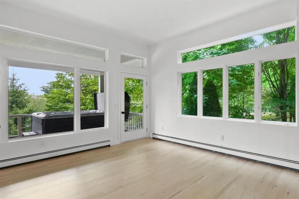 12175 E Old Orchard Trail Suttons Bay Township MI 49682